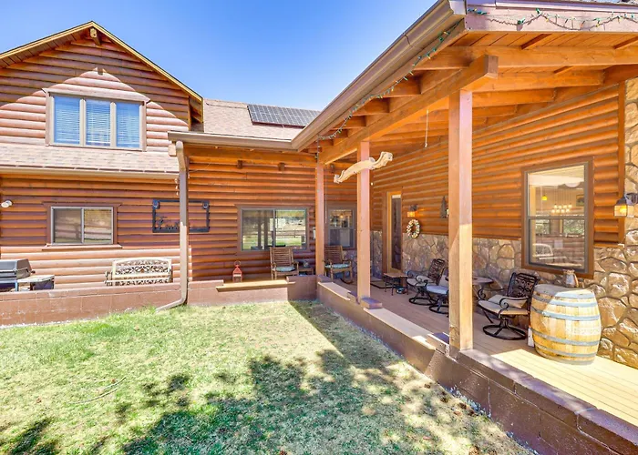 Hot Tub + Game Room! 30-acre Retreat * Vernon